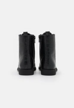 Les meilleures critiques de ⭐ Friboo Bottines à lacets Prix Imbattable bottes et bottines rond kids 😀 -Friboo Soldes 210daa6ee83747c295756c699d1e31ca