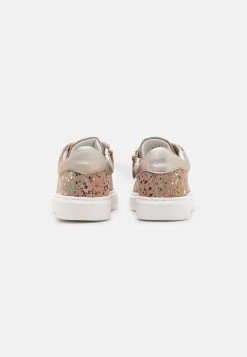 Les meilleures critiques de ⭐ Friboo Baskets basses Prix Distinctifs sneakers rond kids 🛒 -Friboo Soldes d9e25fe1755341358d63f0c92b39703f