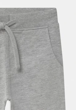 De gros ⭐ En promotion Friboo 2 PACK - Pantalon de survêtement pantalons normale kids 🎁 -Friboo Soldes f103c2d9f4774c3ab81da3d744ada57a